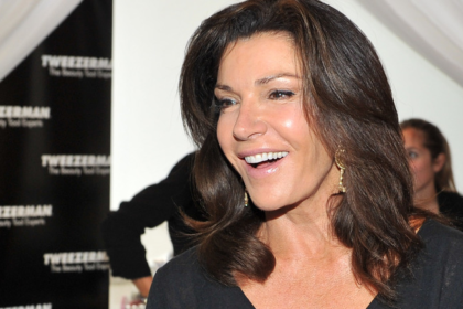 Hilary Farr age